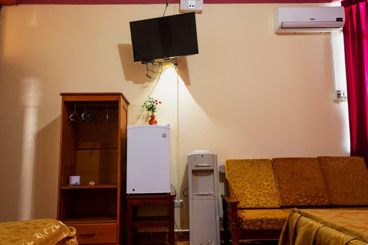 La Torre Inn ปูแอร์โต มัลโดนาโด ภายนอก รูปภาพ